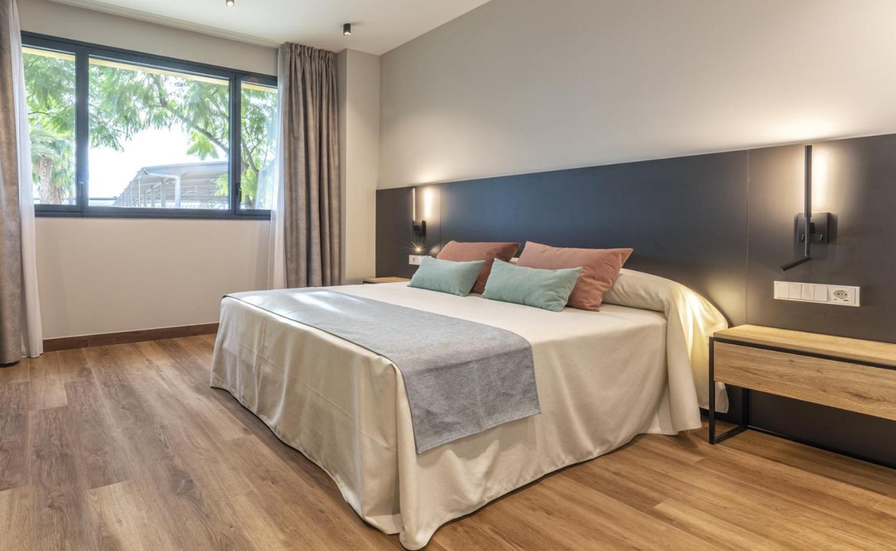 Hotel Villa Universitaria 산비센테델라스페그 외부 사진